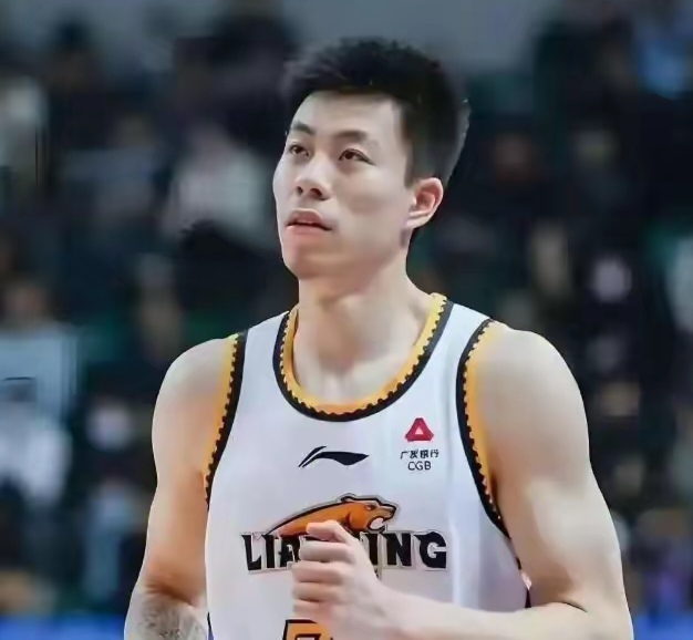 莱万多夫斯基在老鹰比赛中爆冷,刷新纪录引发热议! 莱万多夫斯基在老鹰比赛中爆冷,刷新纪录引发热议!