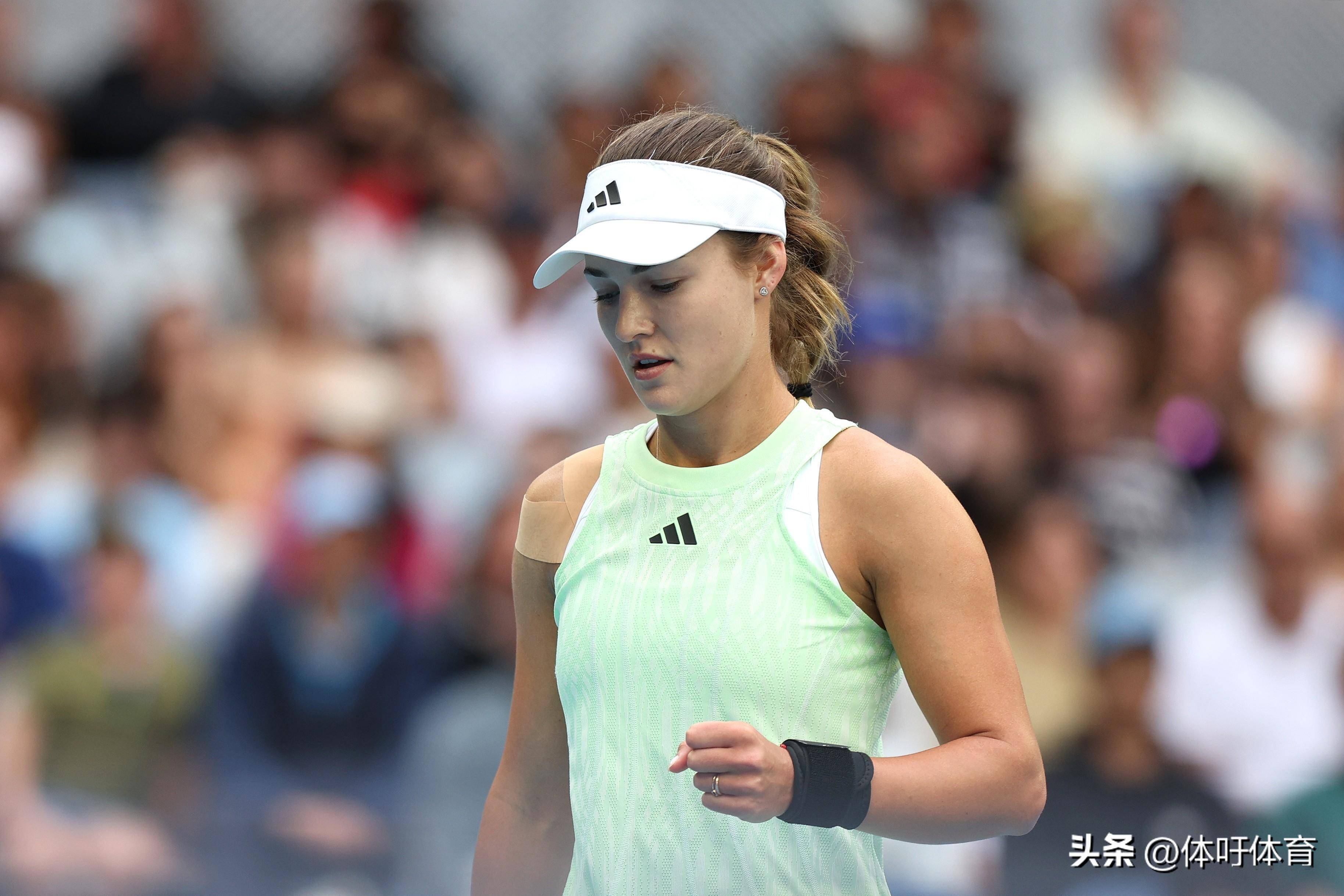 莱万多夫斯基在老鹰比赛中爆冷,刷新纪录引发热议! 莱万多夫斯基在老鹰比赛中爆冷,刷新纪录引发热议!