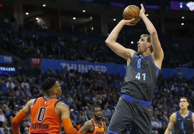 转折点！罗马战术微调，全明星赛加时末段攻防权衡，更衣室稳定，心理建设被强调