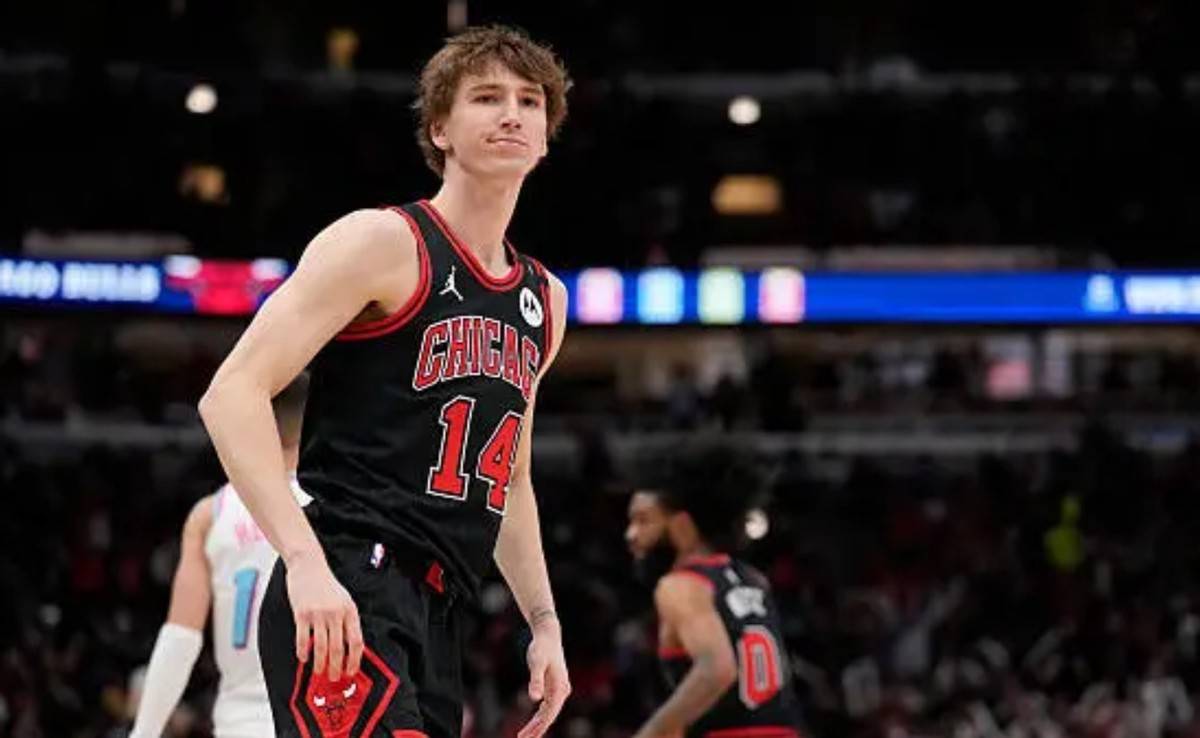 冲刺阶段CBA常规赛传出新动向,芝加哥公牛再遭质疑,管理层表态——底气十足,赛程密集仍需轮换的简单介绍 冲刺阶段CBA常规赛传出新动向,芝加哥公牛再遭质疑,管理层表态——底气十足,赛程密集仍需轮换的简单介绍